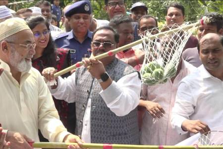 সরকারের লক্ষ্য কৃষকের পাশে থাকা-খাদ্যমন্ত্রী